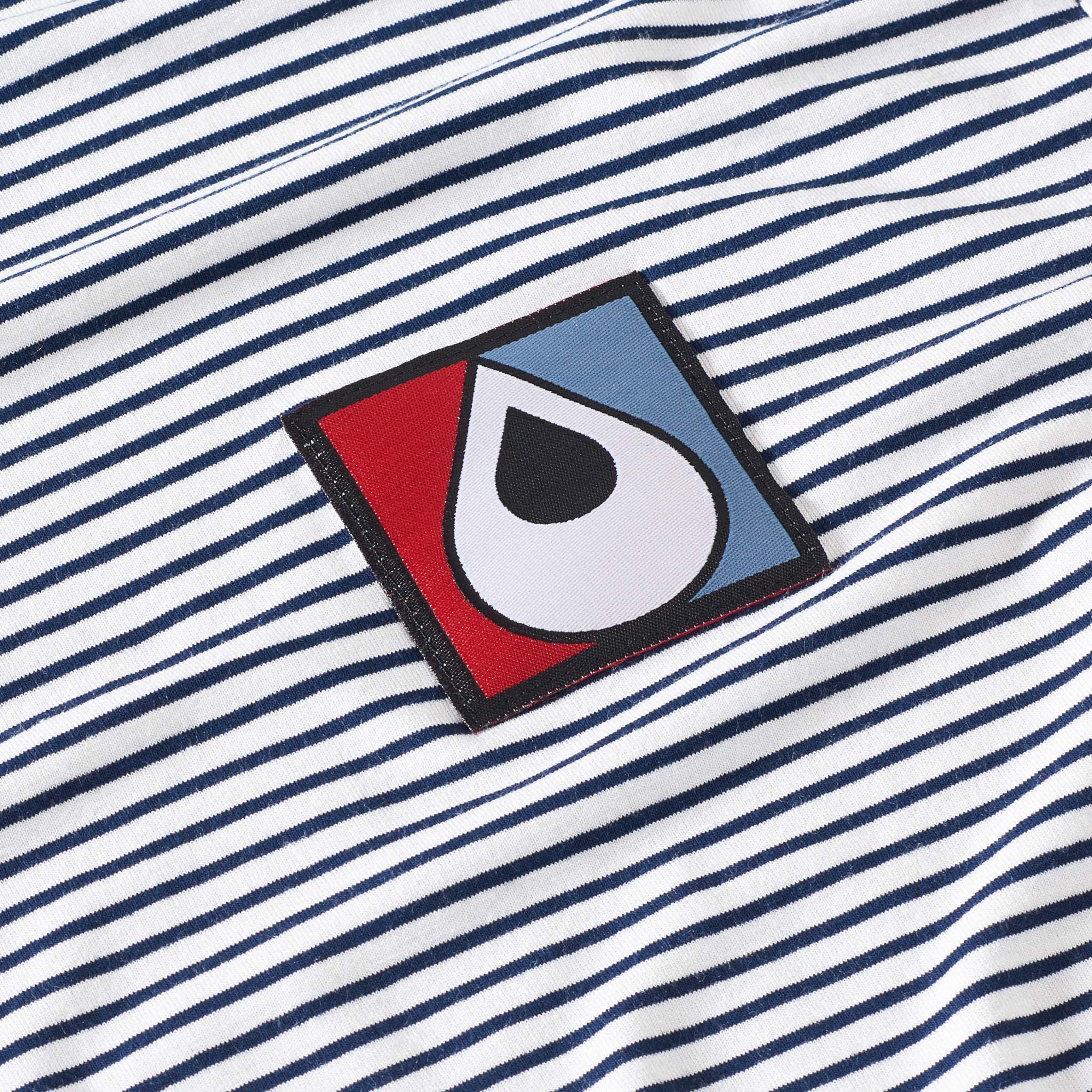 t-shirt with chest emblem